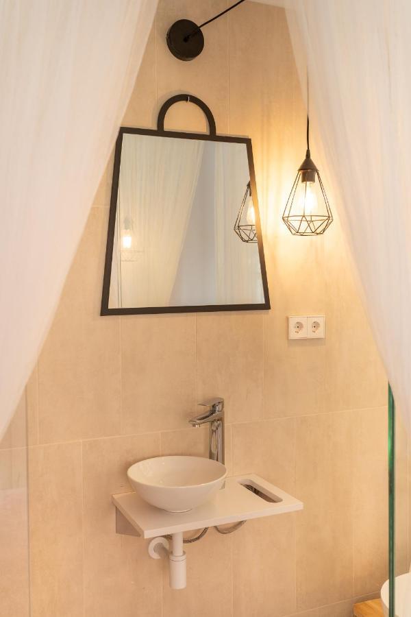 Sitges Beach Hostal Esterno foto